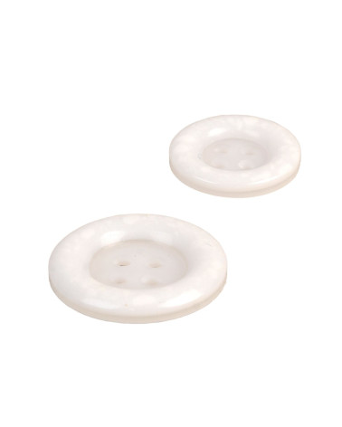 Set of 3 round recycled plastic buttons 4 holes white