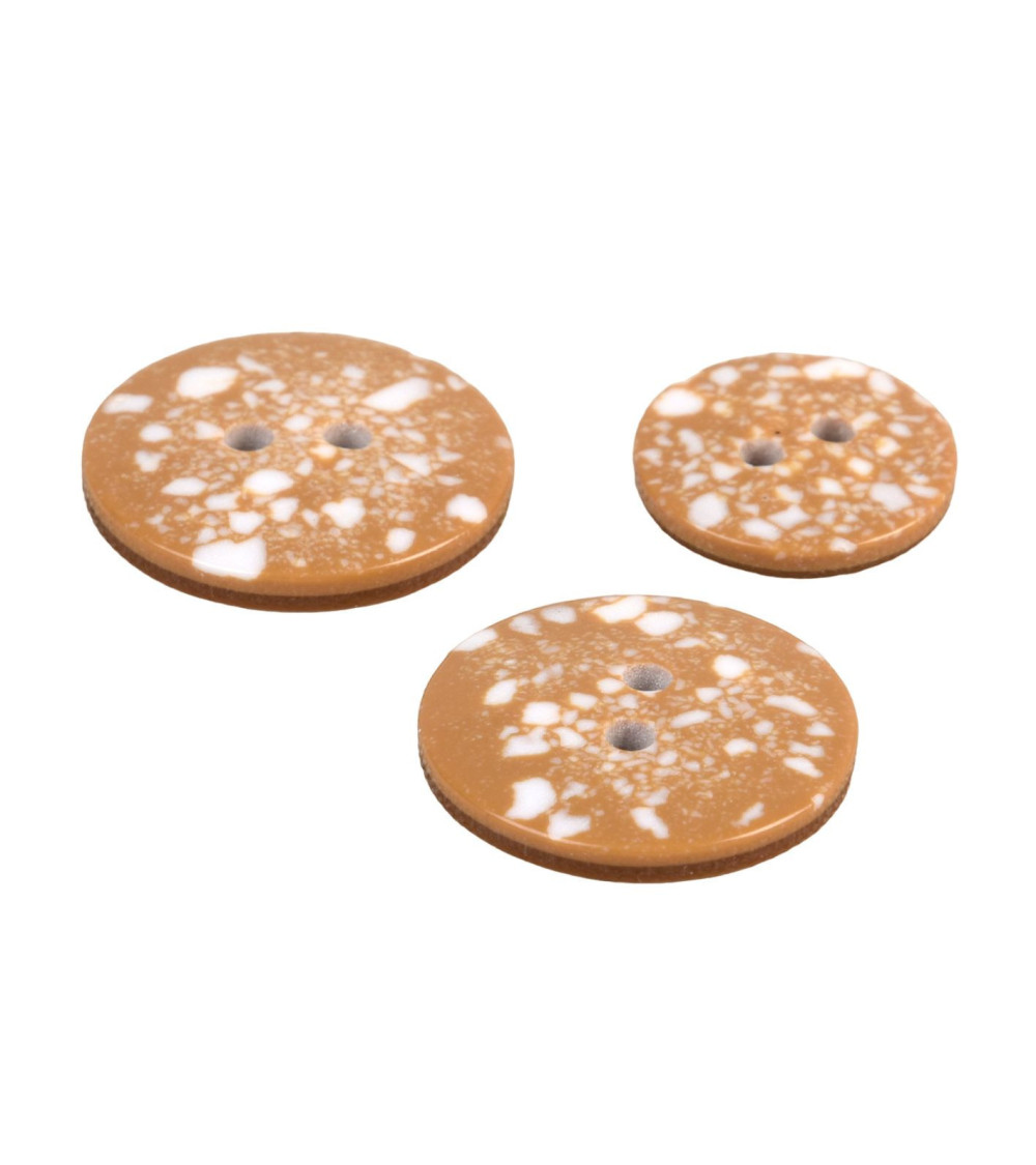 Set of 3 round recycled plastic buttons 2 holes antelope beige