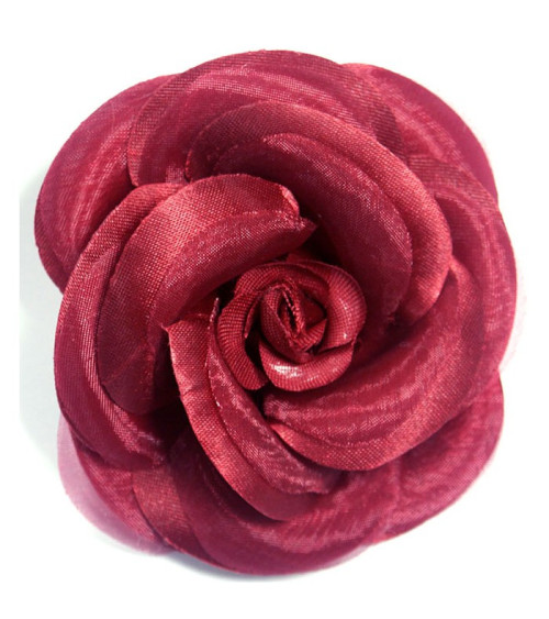 Broche fleur camélia couleur bourgogne