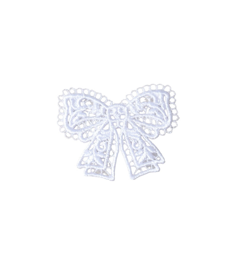 Set di 3 toppe termoadesive con fiocco in pizzo 3,6 x 3,4 cm