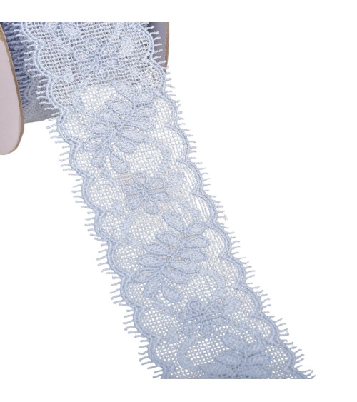 Bobina di pizzo da 13,7 m tra due fiori da 55 mm blu lavanda