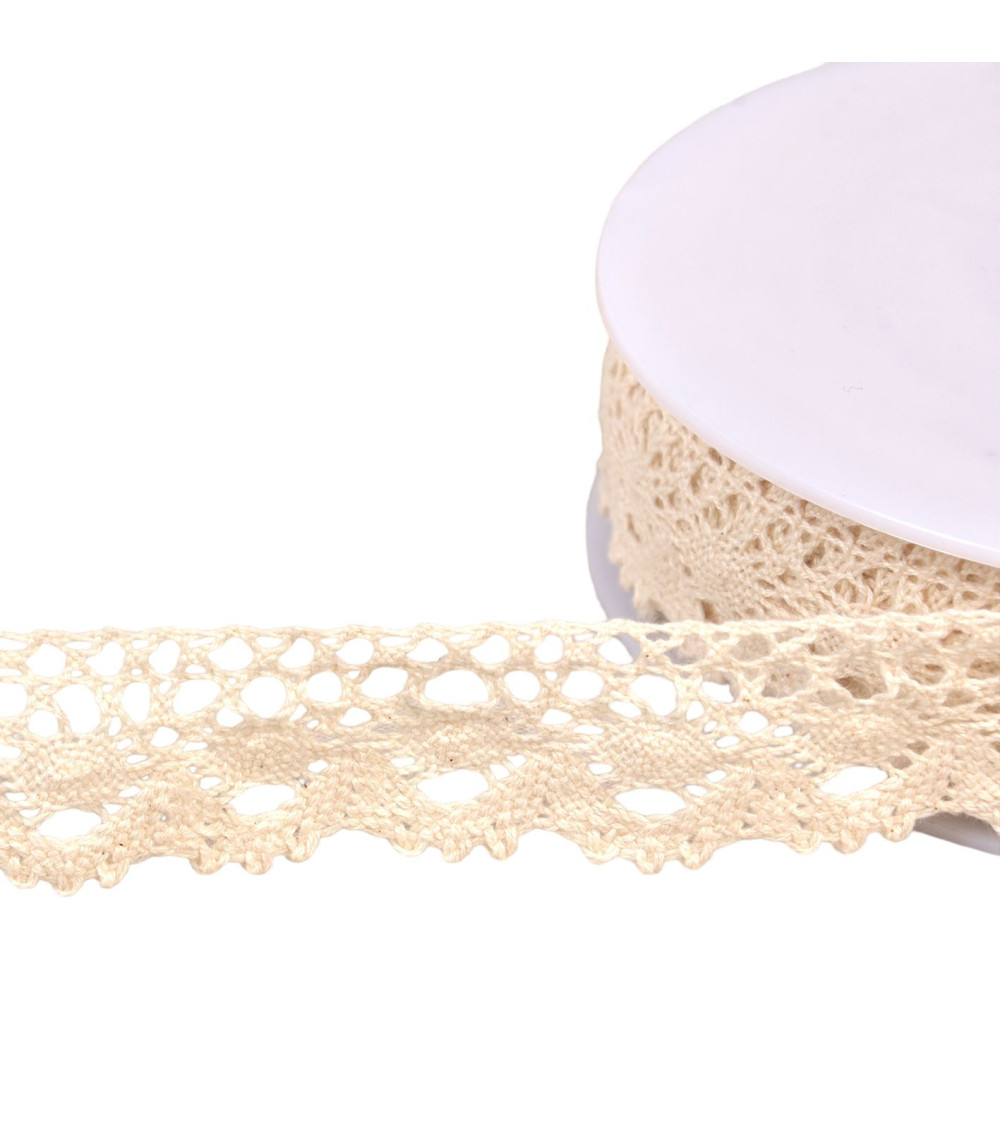 Crown cotton lace 30mm light ecru by the meter