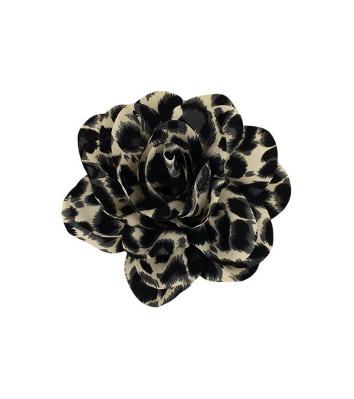 Hellgraue Blumenbrosche mit Panthermuster