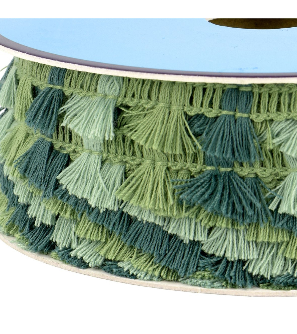 Bobina de 25m con flecos de pompones multicolor 15mm verde caqui claro