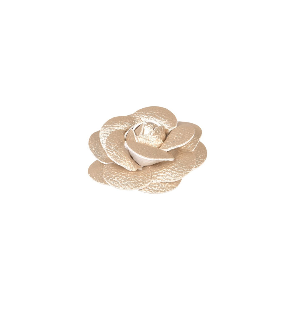 Broche flor camelia 7 cm oro