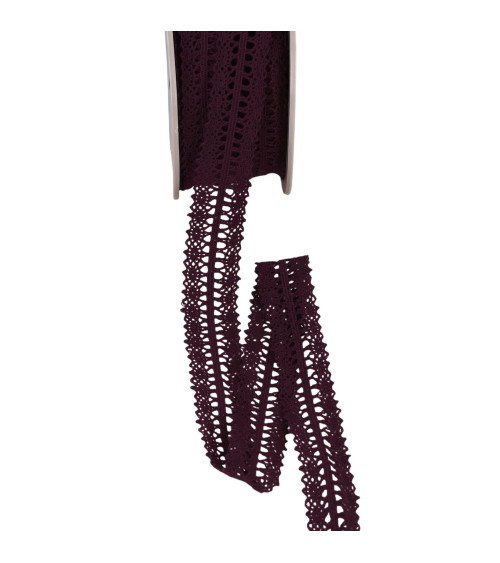 Lace between two 25mm plum per meter
