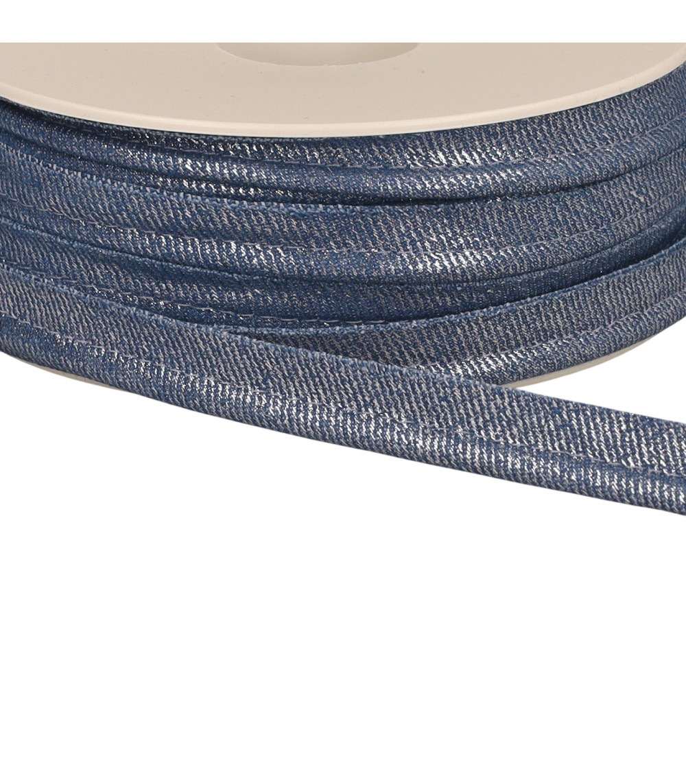 Tubazioni che si estendono oltre il denim metallizzato blu lavanda 12 mm al metro