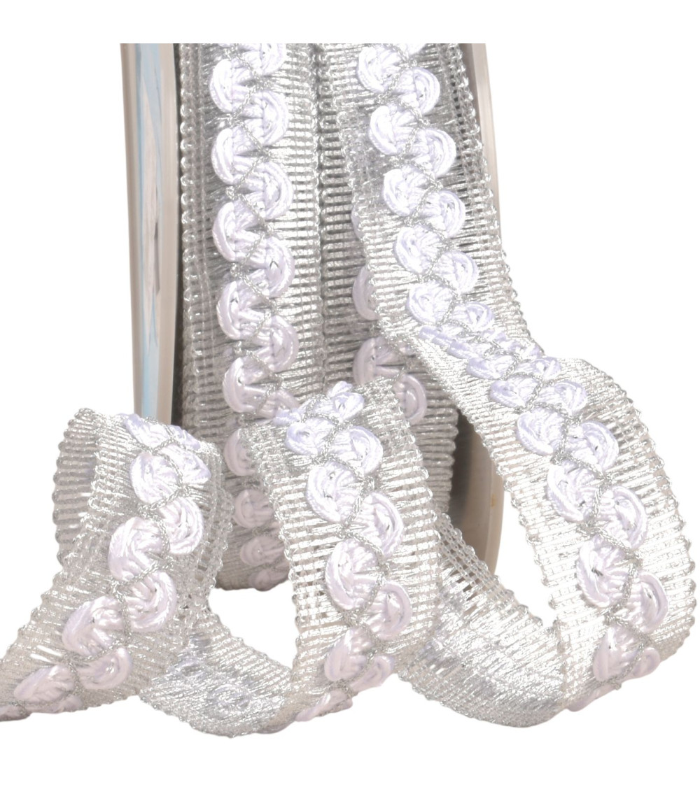 15m reel of wave braid on 25mm white metal braid