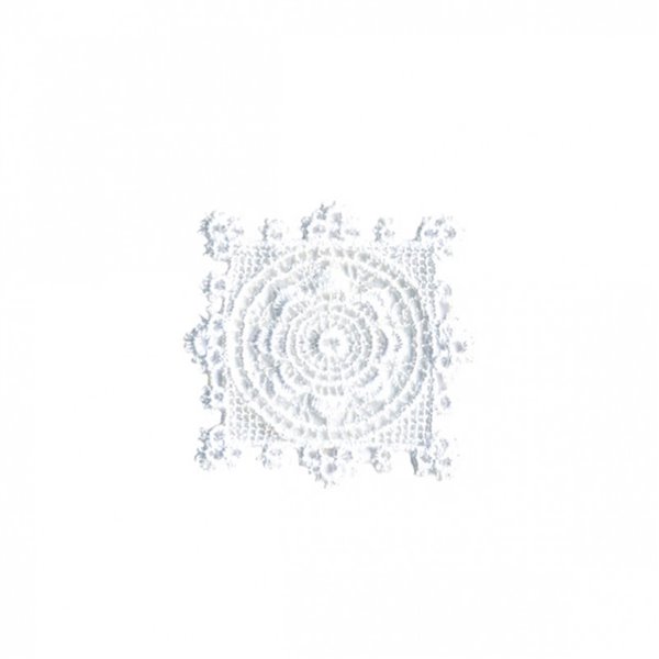 Ecusson thermocollant fleur carrée dentelle blanc 3x3cm