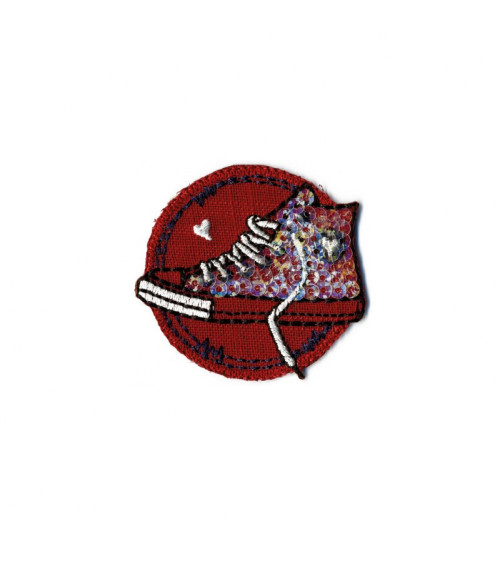 Trendy sneakers iron-on patch with red glitter 50mm