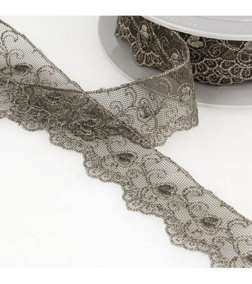 Spool of embroidery tulle hearts 14.6m dark gray 35mm