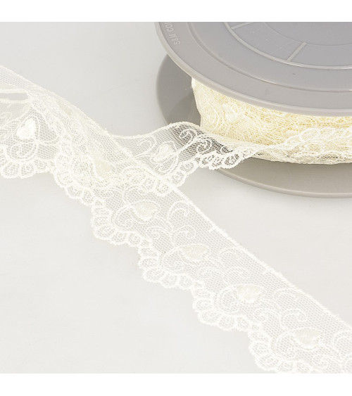 Spool of embroidery tulle hearts 14.6m ecru 35mm