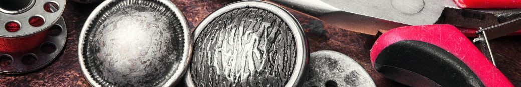 Metal buttons